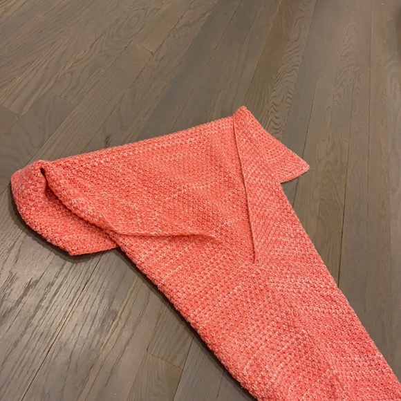 Mermaid knit blanket - Picture 3 of 7